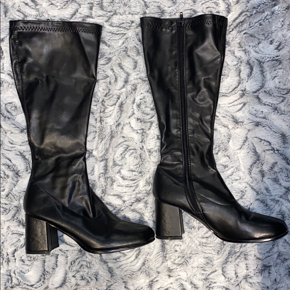 leather just below the knee boots